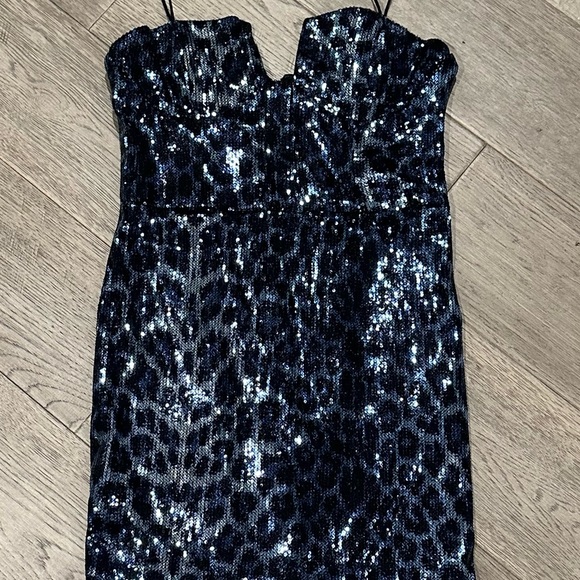 Zara Blue, Grey, Black Animal Print Sequins Strapless Dress Size Medium - Picture 16 of 16